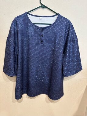 Women’s Navy Patterned Top—Size M to L